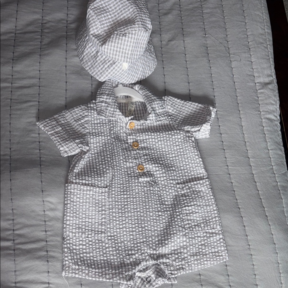 Liam&James Checkered Baby Romper with Hat